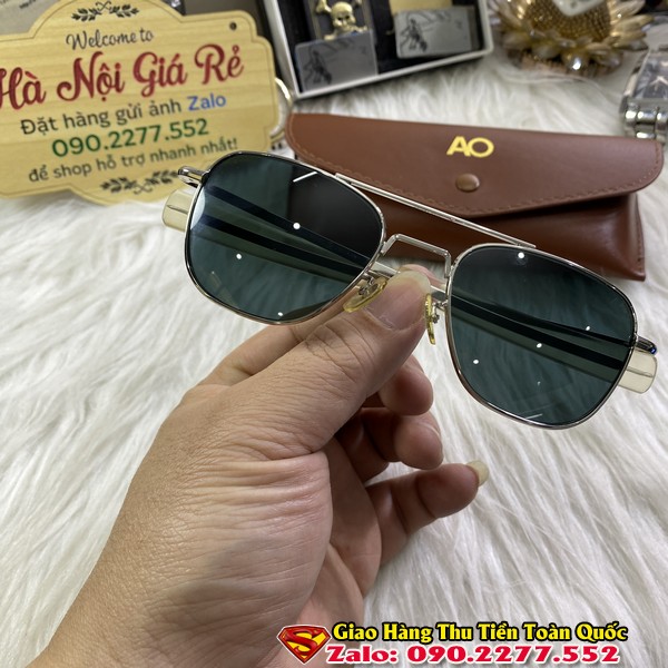 1 Kính cơn mỹ màu bạc cũ còn đẹp giá rẻ người nhiều mồ hôi đeo cực bền