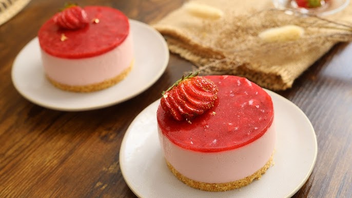 Bánh mousse dâu