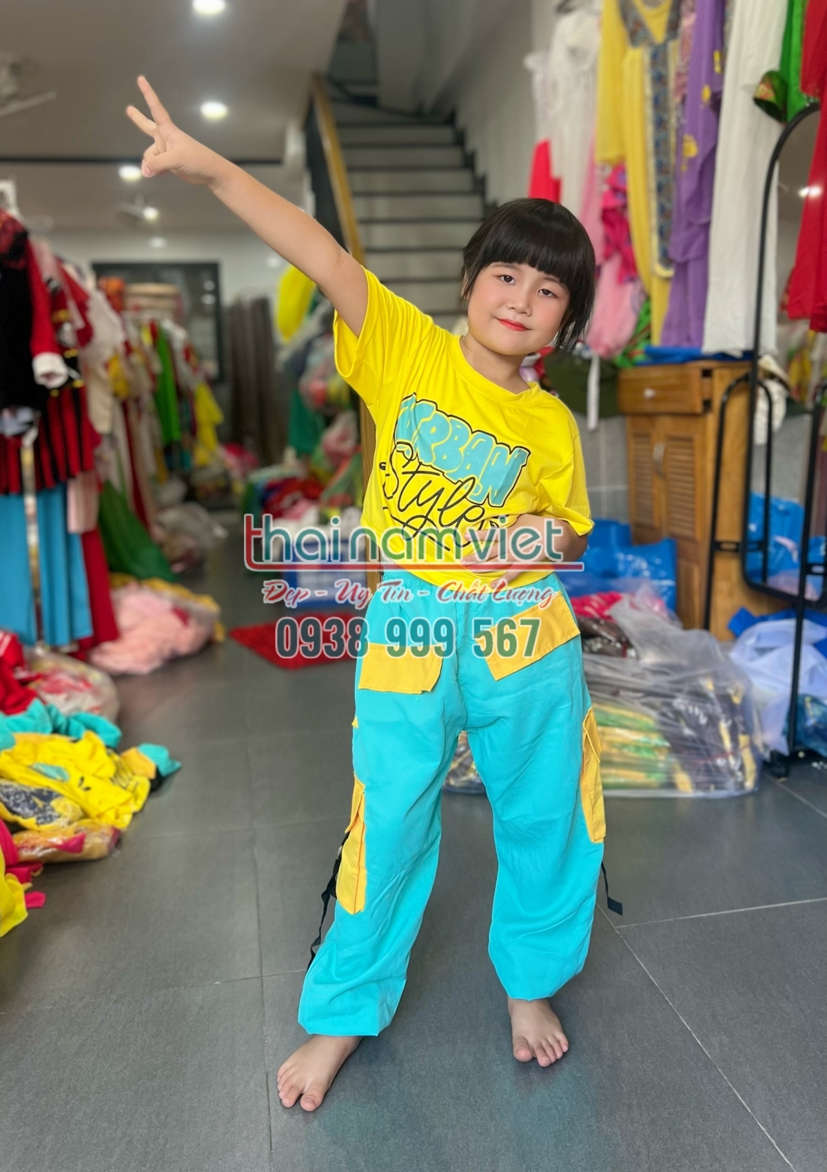 16 Cho thuê trang phục biểu diễn mầm non