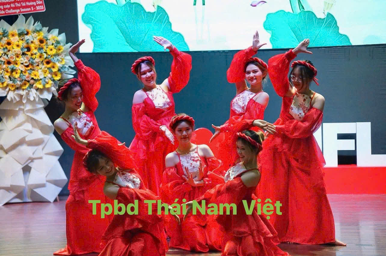 Xưởng May Trang phục biểu diễn tại tphcm