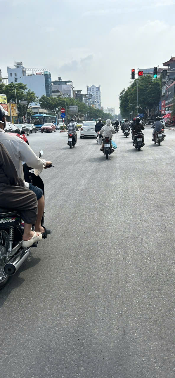 Chính chủ bán nhà trục chình đường Lạc Hồng trước cổng trường cấp 2 khu dân cư đông đúc Chính chủ bán nhà trục chình đường Lạc Hồng trước cổng trường cấp 2 khu dân cư đông đúc