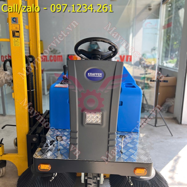 1 Xe quét rác ngồi lái Kraffer KF260 giá rẻ
