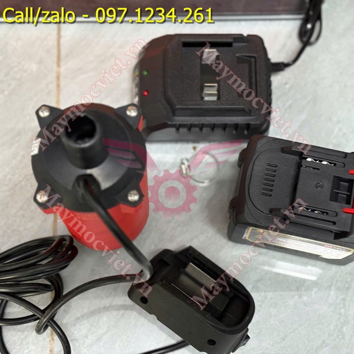 2 Máy bơm chìm chạy pin Turbo TBC100 giá rẻ