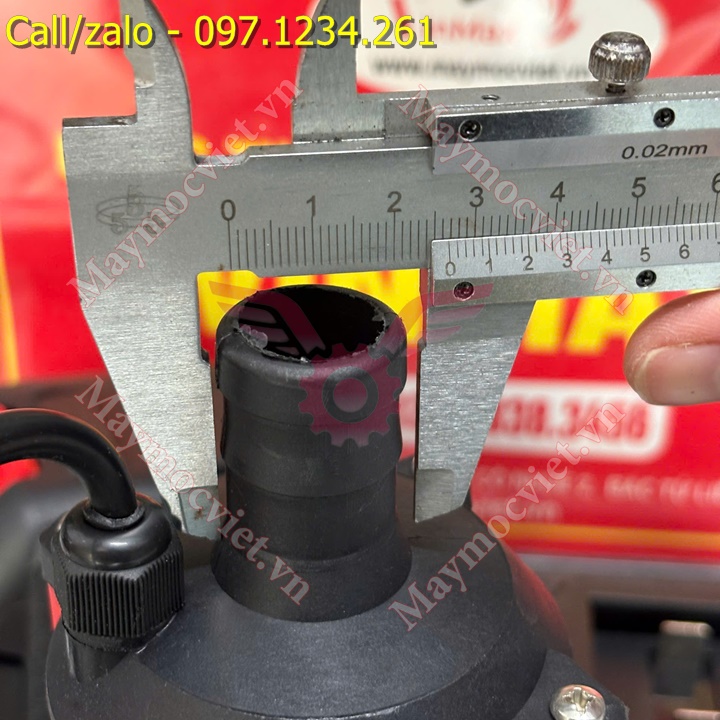 3 Máy bơm chìm chạy pin Turbo TBC100 giá rẻ