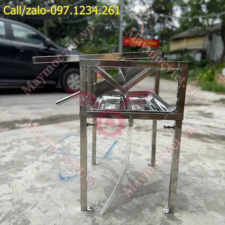 3 Thiết bị bổ và đục lỗ dừa tươi VM304 giá rẻ