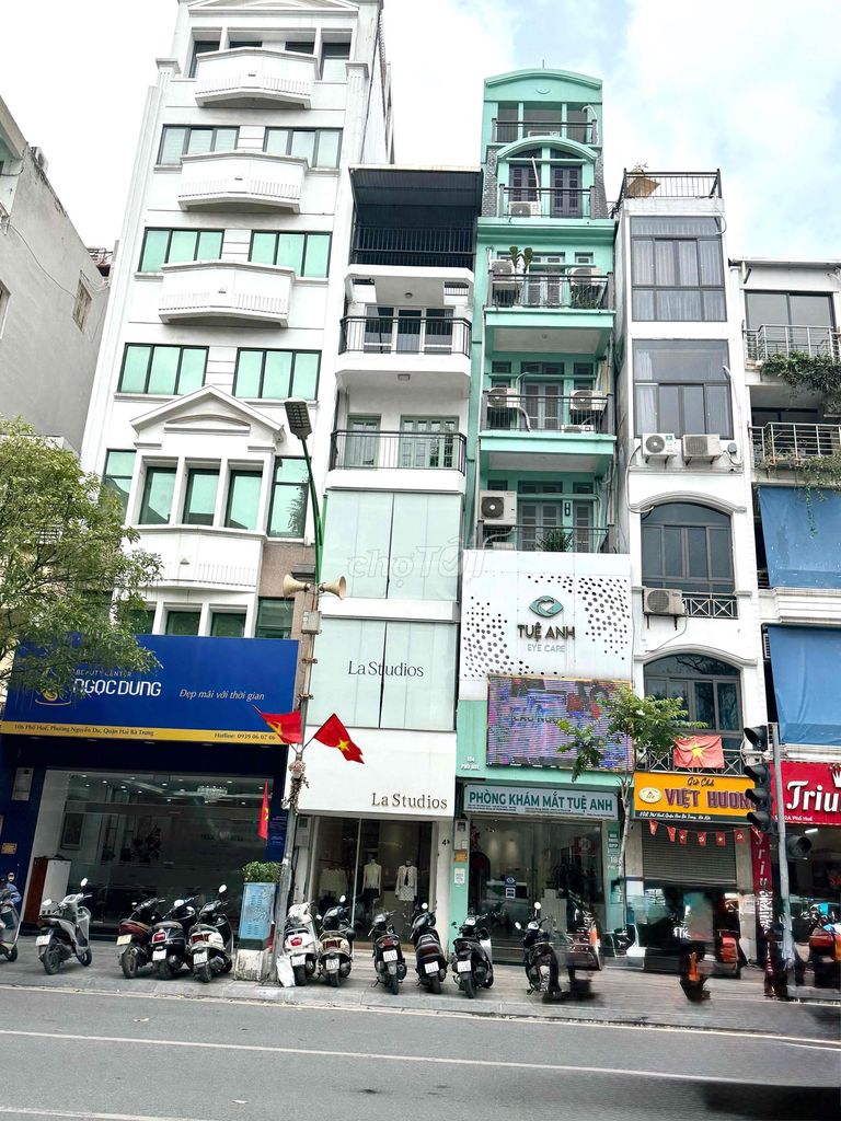 Cho thuê nhà mặt phố HUẾ - Đối diện CHỢ HÔM