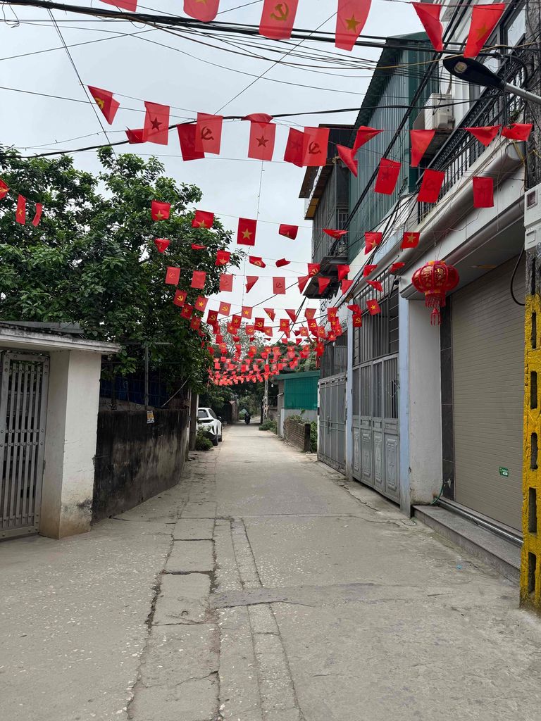1 Chính chủ cần bán nhà 57,9m2 x 3 tầng có 4 phòng ngủ tại Đại Thành, Quốc Oai