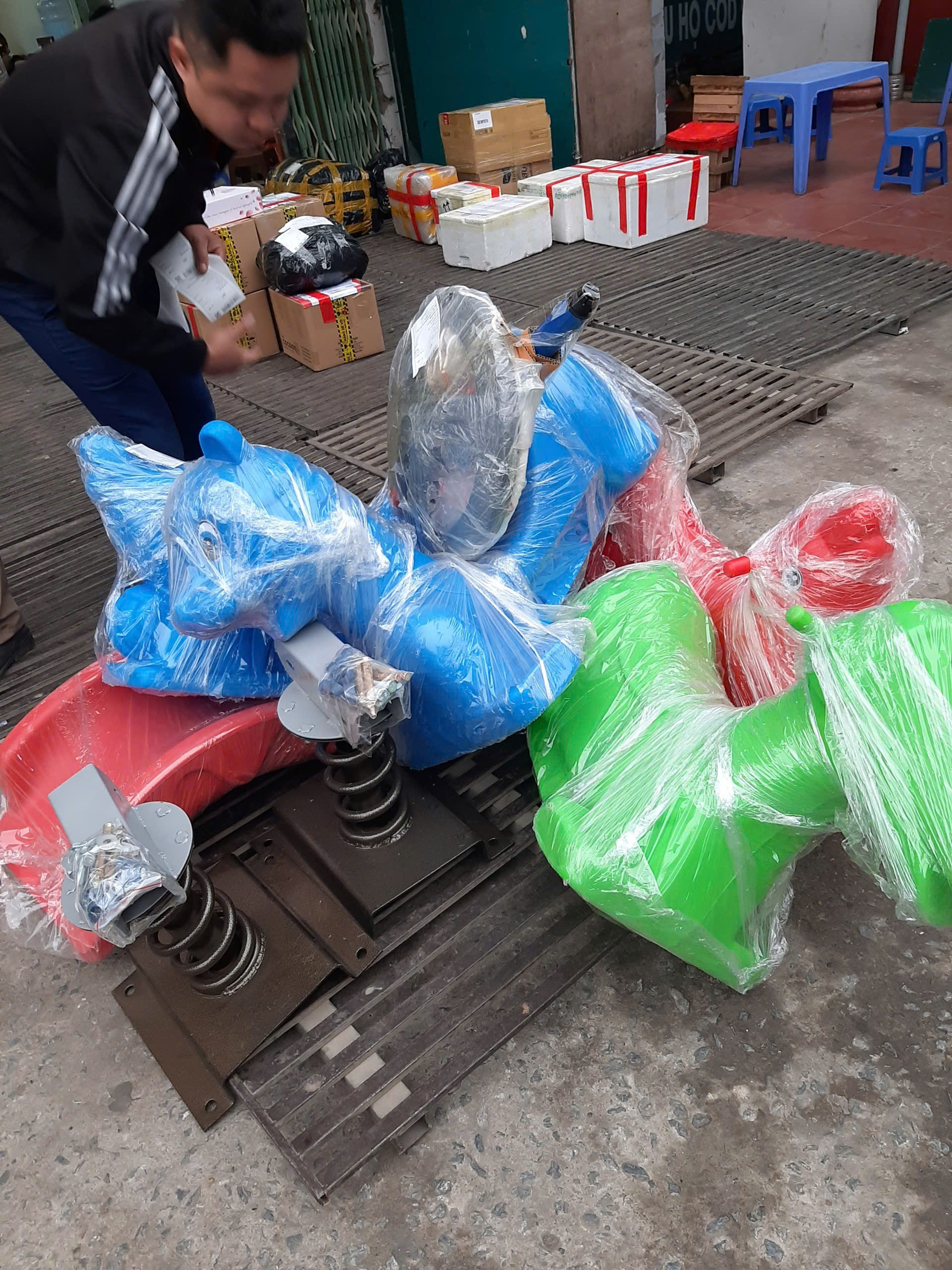 Bập bênh ngoài trời 0945802244 Bập bênh ngoài trời 0945802244