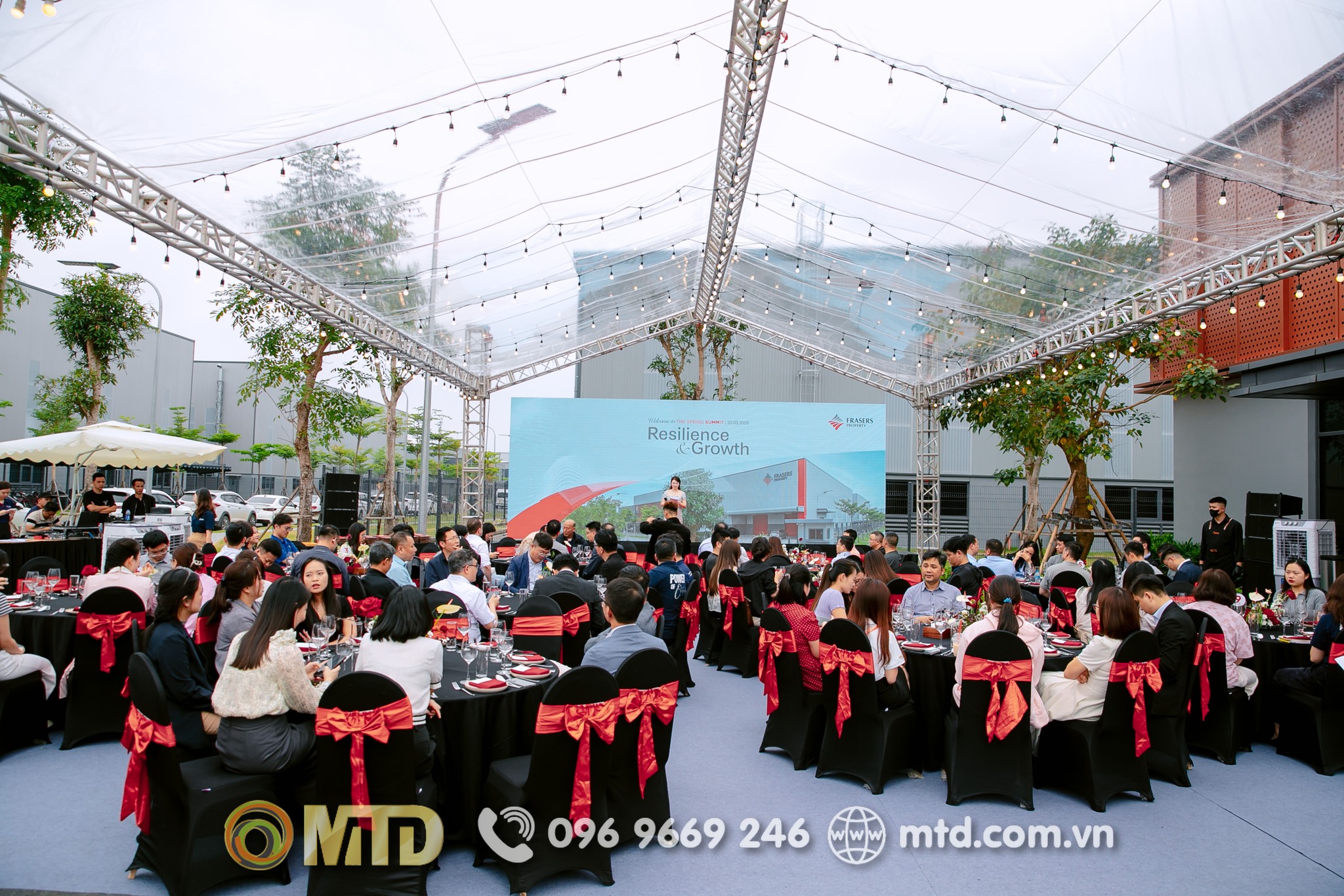 3 Chạm Đến Cảm Xúc Khách Mời Qua Từng Chi Tiết Sự Kiện