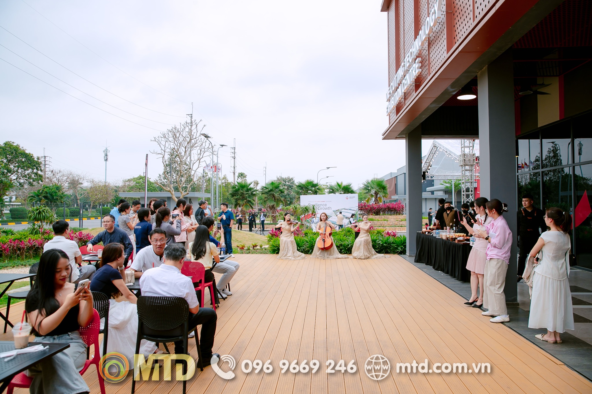 5 Chạm Đến Cảm Xúc Khách Mời Qua Từng Chi Tiết Sự Kiện