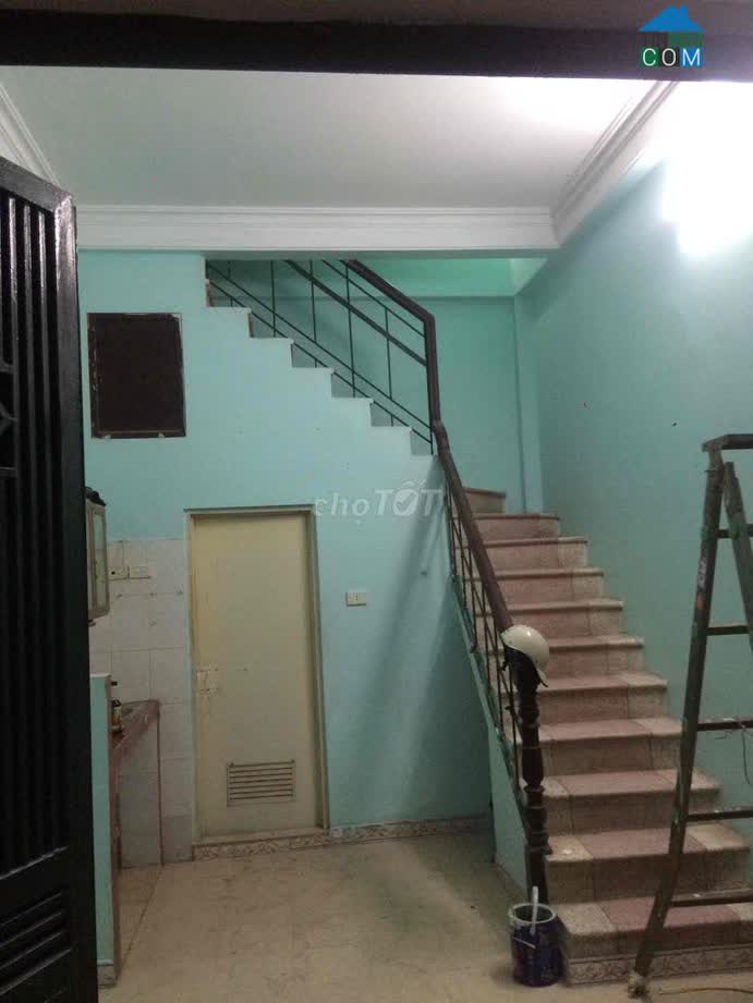 Cho thuê nhà 3 tầng ngõ 184 đường Trần Khát Chân, Hai Bà Trưng, Hà Nội.