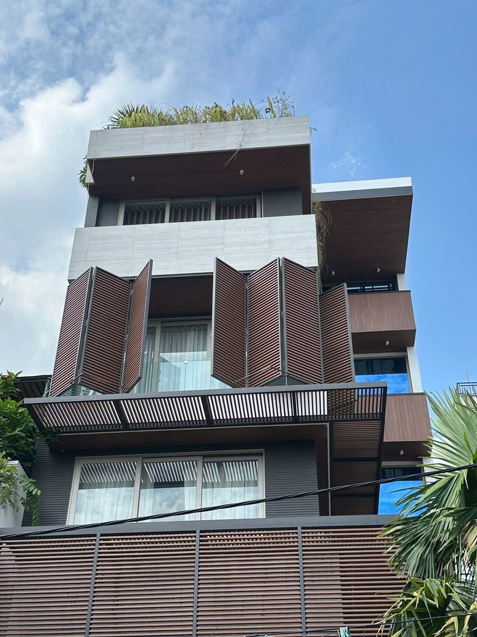 2 Gỗ nhựa cho trang trí ngoại thất