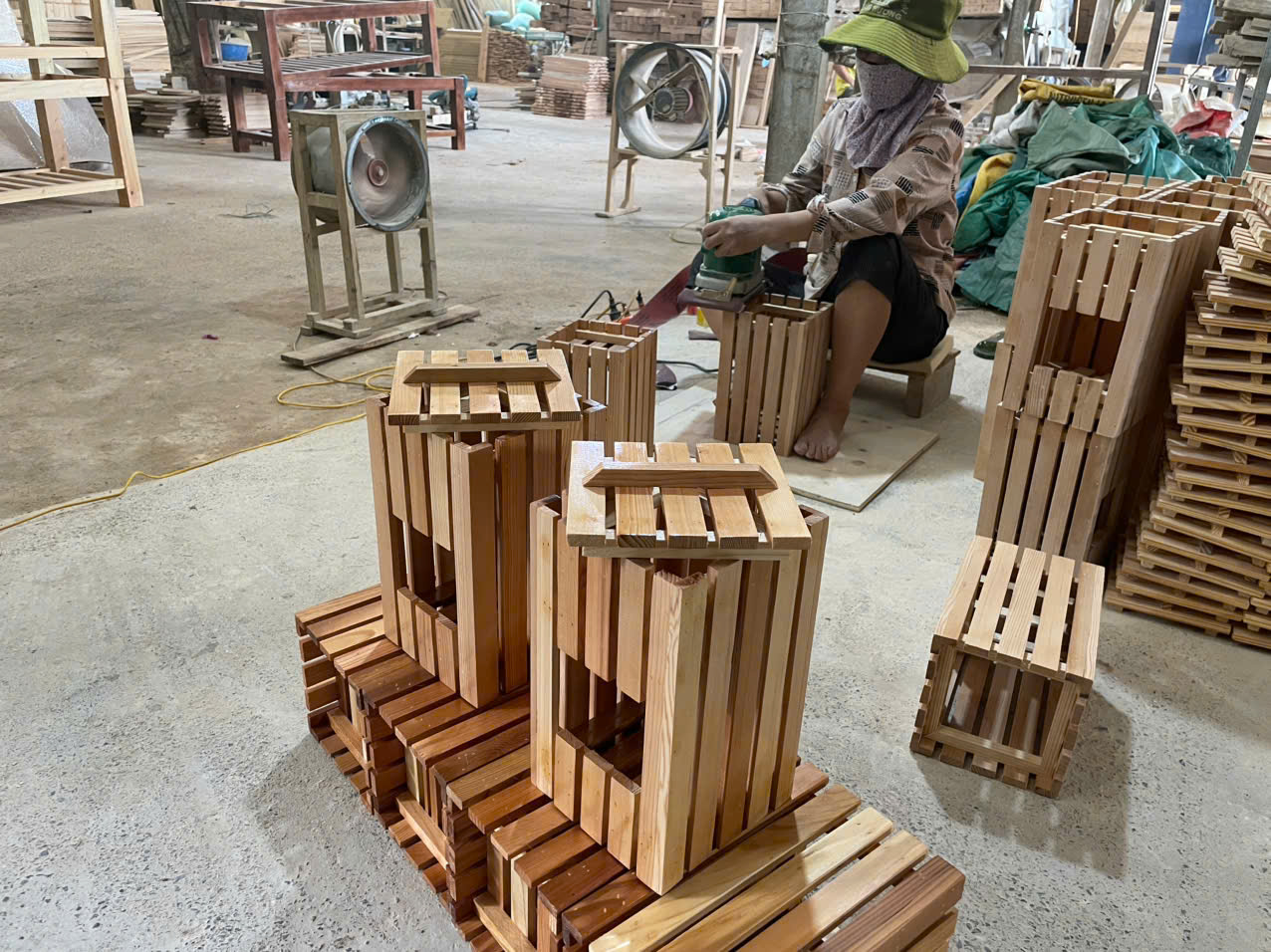 4 Hộp xông hương liệu gỗ tự nhiên tại đông hưng, thái bình 4 Hộp xông hương liệu gỗ tự nhiên tại đông hưng, thái bình