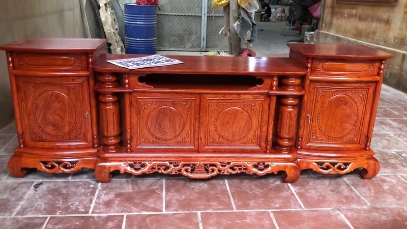 1 Kệ Tivi Cột Nho Gỗ Hương Đá