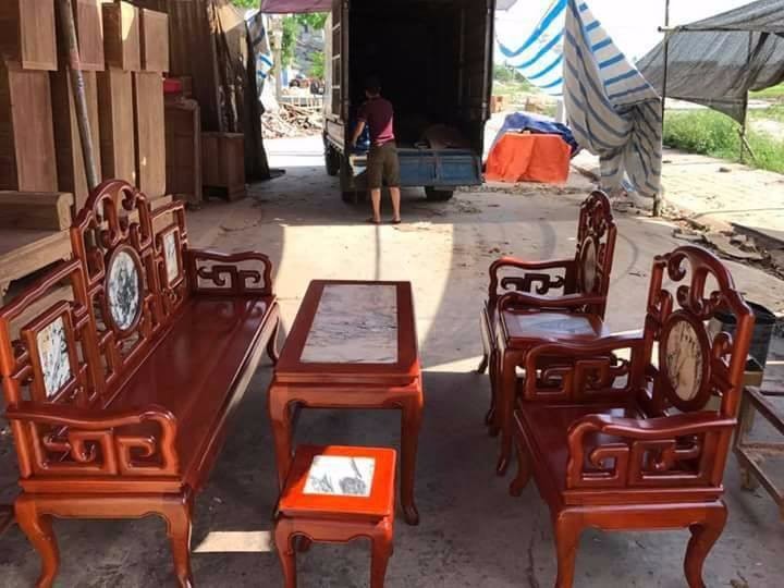 1 Bộ Bàn Ghế Guột Móc Mỏ Khảm Đá Gỗ Gụ 1 Bộ Bàn Ghế Guột Móc Mỏ Khảm Đá Gỗ Gụ