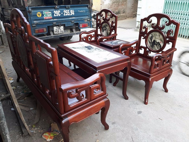 3 Bộ Bàn Ghế Guột Móc Mỏ Khảm Đá Gỗ Gụ 3 Bộ Bàn Ghế Guột Móc Mỏ Khảm Đá Gỗ Gụ