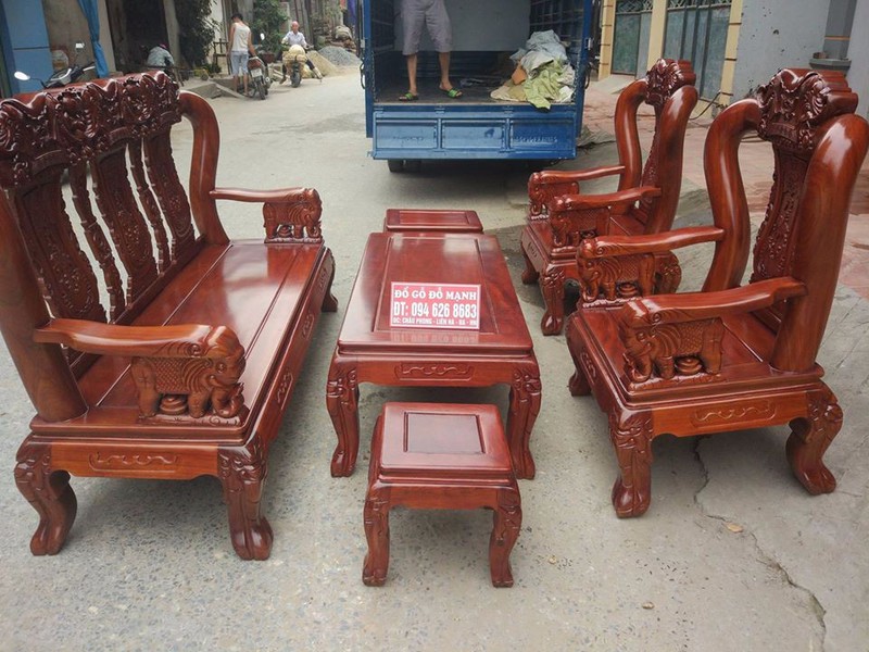 1 Bộ bàn ghế trạm voi gỗ lim tay 10 và tay 12