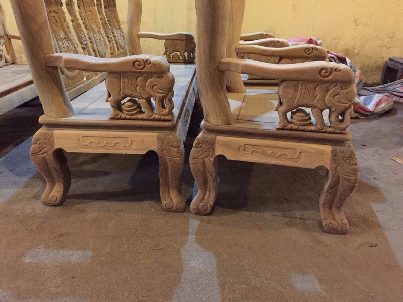 7 Bộ bàn ghế trạm voi gỗ lim tay 10 và tay 12