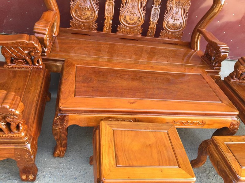 8 Bộ bàn ghế trạm voi gỗ lim tay 10 và tay 12