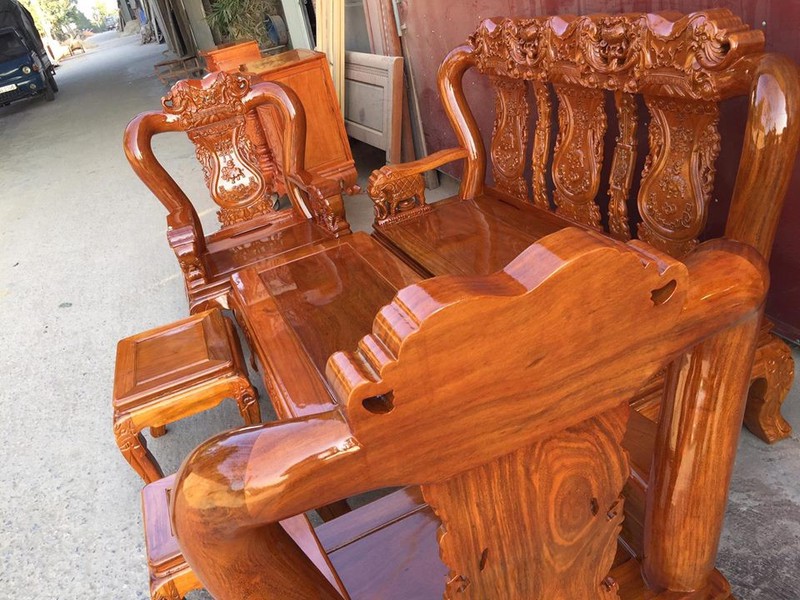 9 Bộ bàn ghế trạm voi gỗ lim tay 10 và tay 12