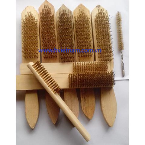 Bàn chải đồng cán gỗ 13.500đ/c Bàn chải đồng cán gỗ 13.500đ/c