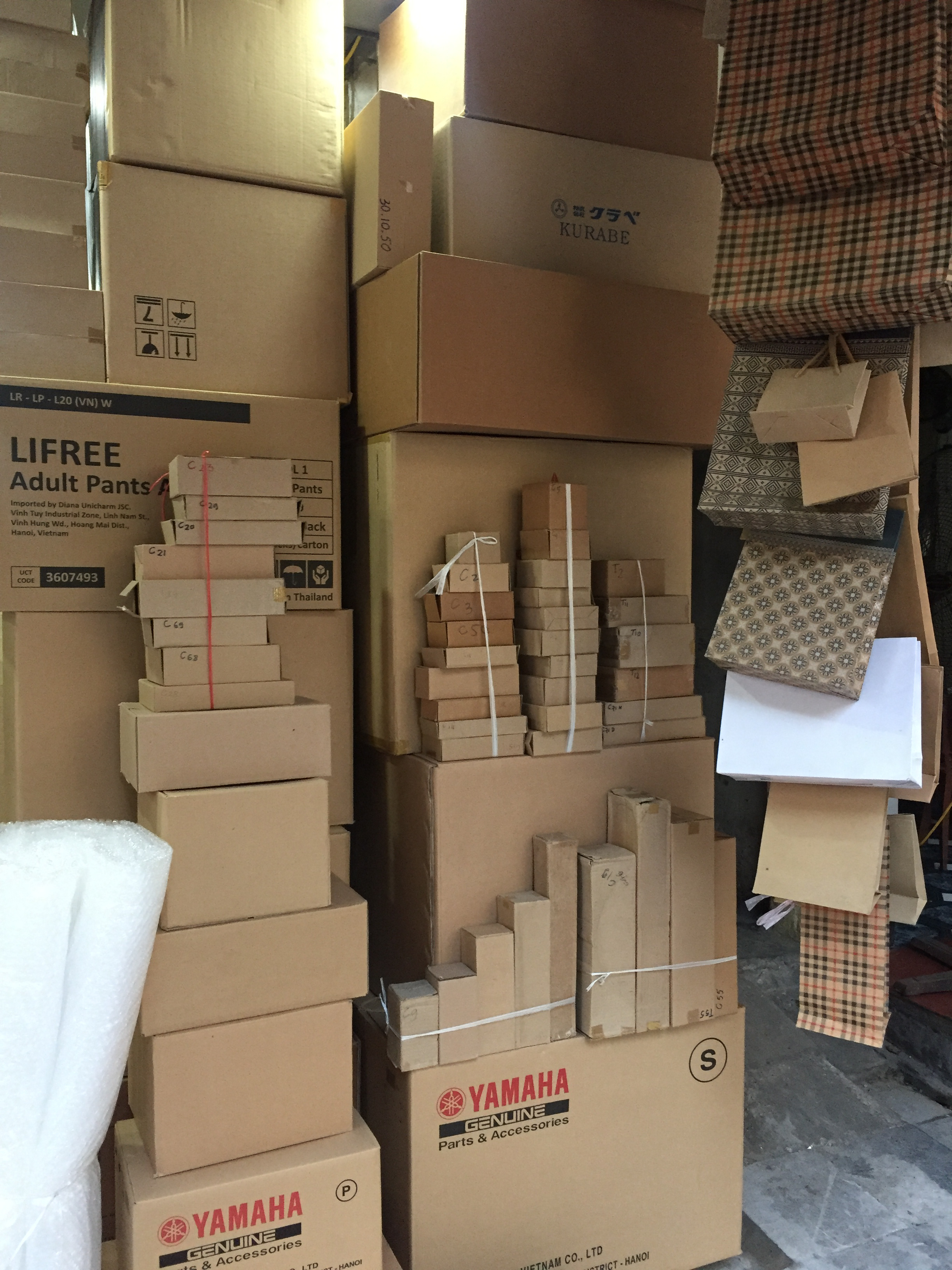 Hộp thùng carton, giấy bìa, túi giấy karaft các loại Hộp thùng carton, giấy bìa, túi giấy karaft các loại