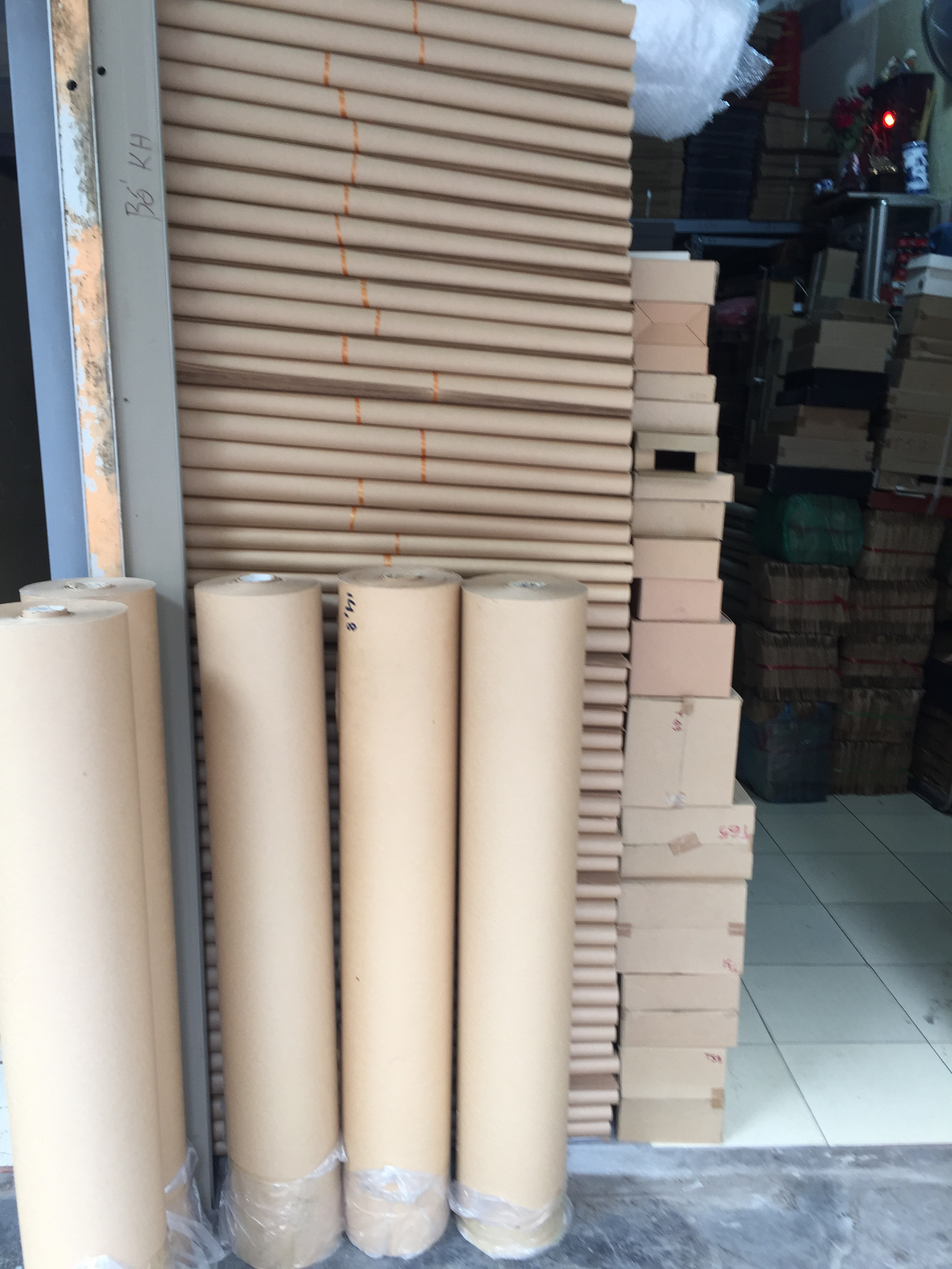 3 Hộp thùng carton, giấy bìa, túi giấy karaft các loại 3 Hộp thùng carton, giấy bìa, túi giấy karaft các loại