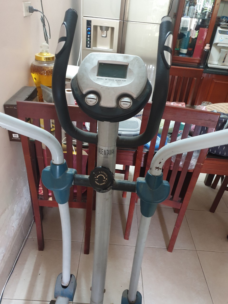 1 Xe đạp tập thể dục tại nhà Giant sptort