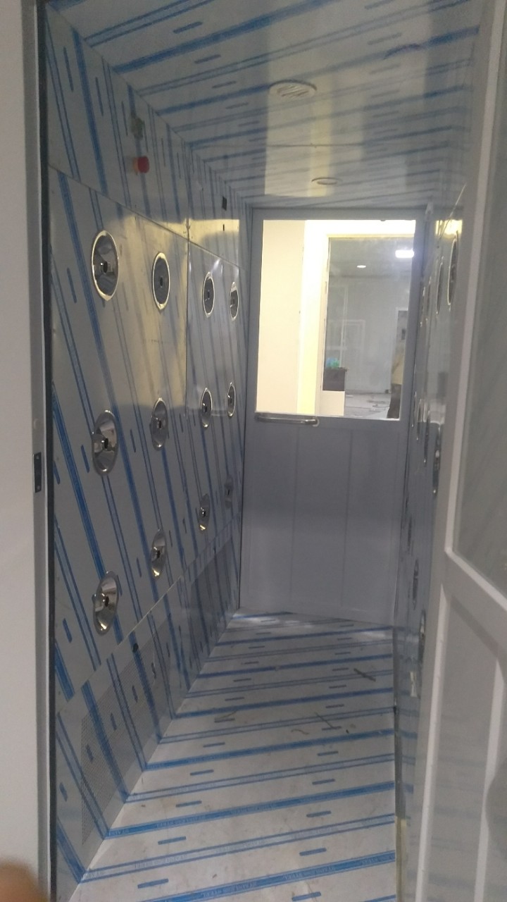 Cung cấp và lắp đặt Buồng thổi khí   Air shower phòng sạch Cung cấp và lắp đặt Buồng thổi khí   Air shower phòng sạch