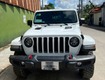 Chính chủ bán xe jeep wrangler rubicon 4 cửa màu trắng 