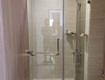 Cách lựa chọn và bố trí ánh sáng trong phòng tắm có cabin tắm kính 