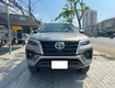 Bán xe toyota fortuner 2024, số sàn, máy dầu, màu xám bạc. 