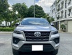 Bán xe toyota fortuner 2023, số sàn, máy dầu, màu bạc. 