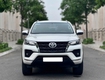 Bán xe toyota fortuner 2024, số tự động, máy xăng 2.7v, màu trắng. 