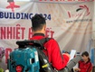 Nên sử dụng máy thổi lá chạy xăng 4 thì nào để sử dụng cho công trình hay...