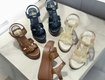 Sandal đế xuồng   nâng tầm phong cách, giữ trọn sự thoải mái 