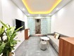 Nhà đẹp lĩnh nam sát chân cầu vình tuy diện tích 30 mét 5 tầng...