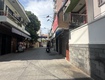 Nhà ngang lớn tôn thất thuyết  xe hơi tới chỗ  khu vực kinh...