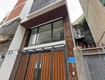 Bán nhà mặt phố cầu giấy mặt tiền vỉa hè đá bóng, ô tô dừng...