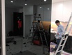 Lắp kính thủy màu đen cao cấp, giá tốt tận nơi