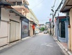 Mặt tiền 4m vuông vắn chỉ 2.x tỷ vài bước chân là trường...