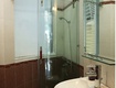 Vách kính nhà vệ sinh cường lực an toàn và bền đẹp