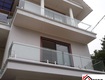 Thi công lan can kính mặt tiền chuyên nghiệp, uy tín