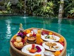 Khay đồ ăn nổi hồ bơi