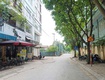Nhà phân lô sổ vuông đẹp vỉa hè đá bóng kinh doanh đa dạng ...