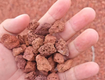 Đá Nham Thạch   Lava rock rải mặt trang trí sân vườn 