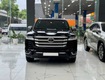 Bán toyota land cruiser lc300 màu đen, nội thất kem, sản xuất 2024. 