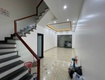 Cho thuê tòa nhà mặt phố văn cao, dt: 90m2, 8 ngủ khép kín.