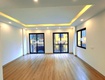 Bán nhà hoàng quốc việt, 55m2 x 5 tầng, thang máy. ô tô vào nhà,...