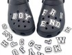 Crocs style streetwear   từ đôi dép tiện dụng đến biểu tượng thời trang...